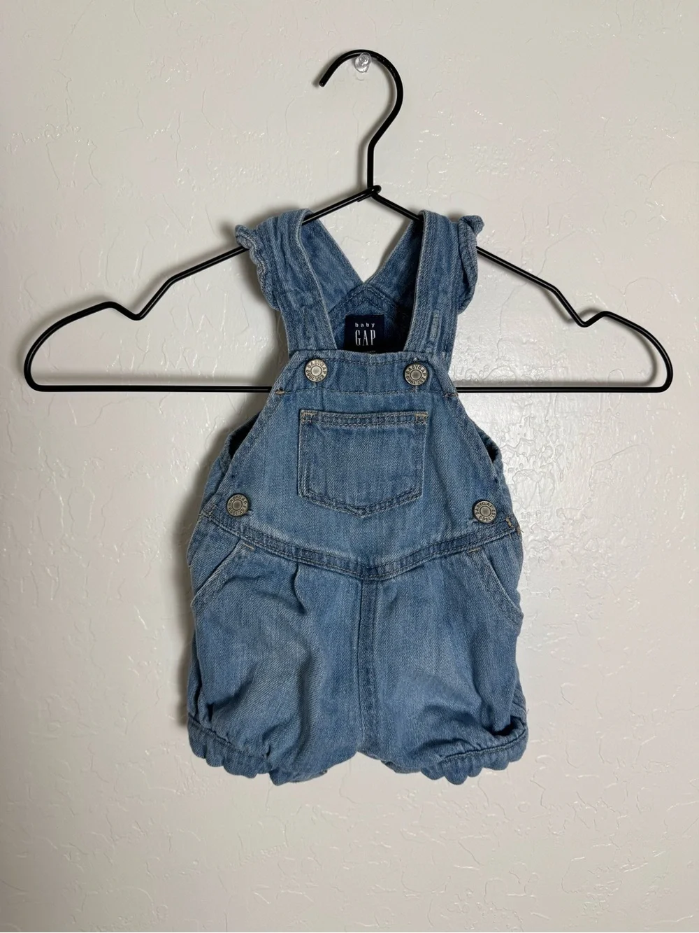 Baby GAP Denim Ruffle Bubble Shortalls Overalls Blue Light Wash 0-3 Months